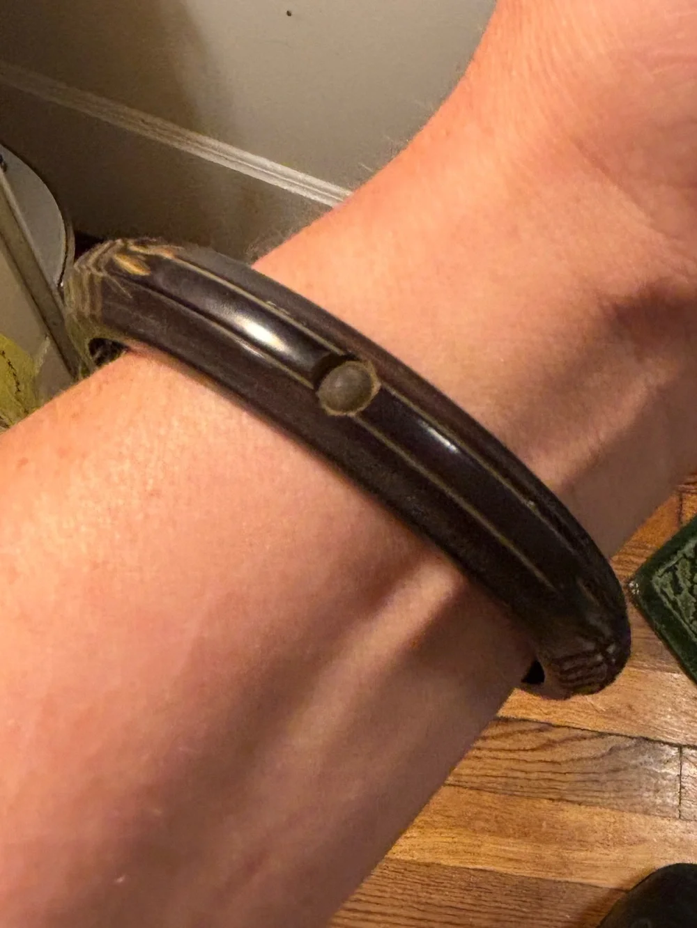 Vintage Carved Bakelite Bangle Bracelet - Dark Brown
